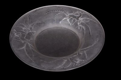 Lot 18 - A 1920s Lalique bowl the border with leaping...