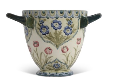 Lot 46 - Early MacIntyre Moorcroft Art Nouveau...