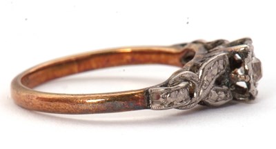 Lot 7 - A single stone diamond ring, the illusion...