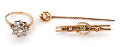 Lot 107 - A mixed lot: to include an untested 'pearl'...