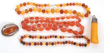 Lot 209 - A mixed lot: to include a silver mounted amber...