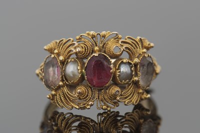 Lot 298 - A 19th century gemset ring, set to centre with...