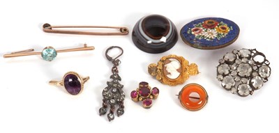 Lot 199 - A mixed lot: to include a Blue John ring...