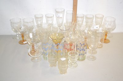 Lot 8 - Quantity of drinking glasses