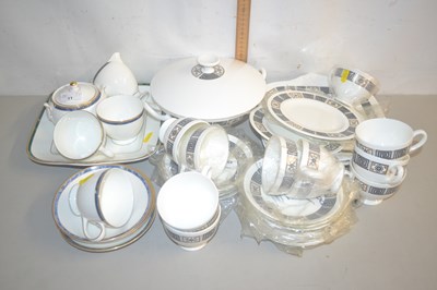 Lot 10 - A group of Wedgwood Asia pattern table wares...