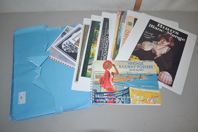 Lot 67 - Folder with vintage travel posters