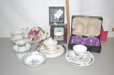 Lot 165 - Quantity of ceramics including a Royal Albert...