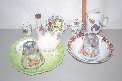 Lot 193 - Mixed lot of ceramics including a Royal...