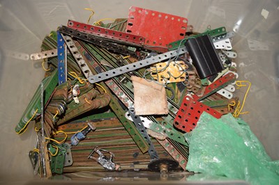 Lot 519 - Box containing a quantity of vintage Meccano
