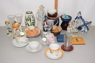 Lot 542 - Quantity of ceramics and glass ware