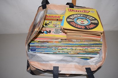 Lot 646 - A bag of various vintage Beano and Dandy comics