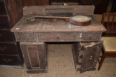 Lot 307 - A metal and wood desk (a/f)
