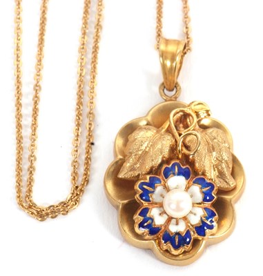 Lot 98 - A cultured pearl and enamel pendant necklace,...