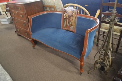 Lot 436 - An Edwardian two seater sofa with a central...