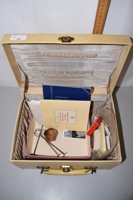 Lot 68 - A small case containing United Kingdon 1986...