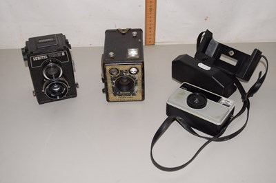 Lot 78 - Group of three vintage cameras