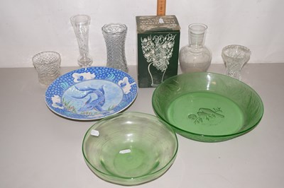 Lot 156 - Various assorted glass vases, bowls etc
