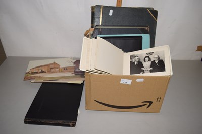 Lot 172 - Mixed Lot: Various vintage photograph albums...