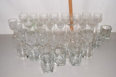 Lot 214 - Mixed Lot: Various drinking glasses