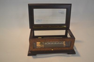 Lot 300 - Small Reuge music box with a bevelled crystal top