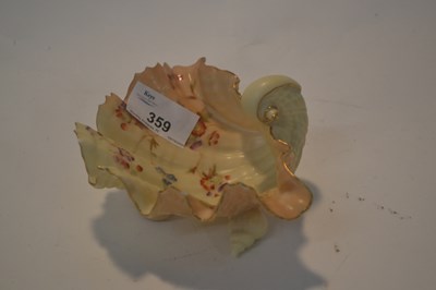 Lot 359 - A blush ground Worcester shell dish with...