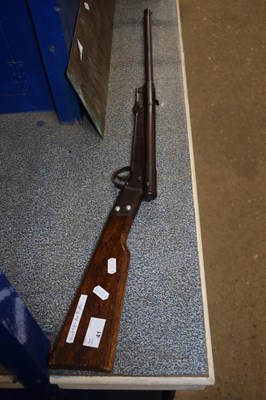 Lot 41 - Small vintage air rifle