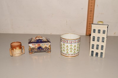 Lot 89 - A box of various small ceramics to include a...