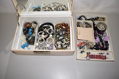 Lot 126 - Case of assorted costume jewellery