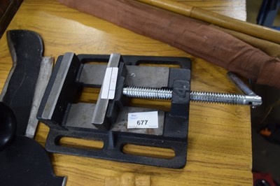 Lot 677 - SMALL BENCH VICE