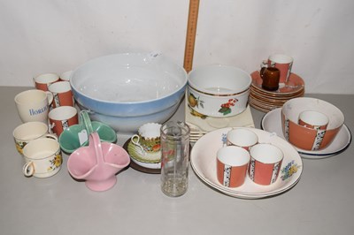 Lot 591 - Assorted ceramics and tea wares