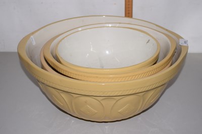 Lot 618 - Mixing bowls