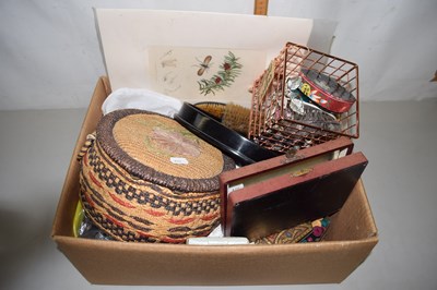Lot 630 - Box of assorted bygones