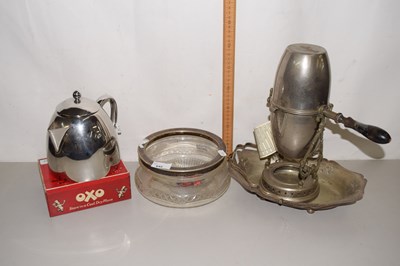Lot 642 - A hot water heater/chocolatier vintage tin and...