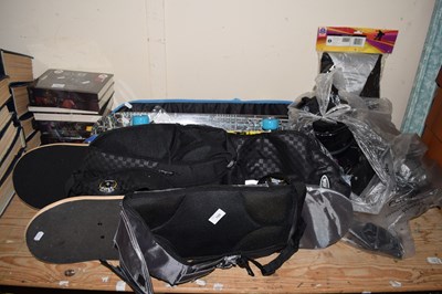 Lot 725 - Quantity of skateboards and equipment