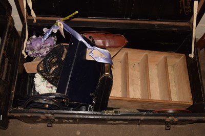Lot 736 - A trunk and assorted contents