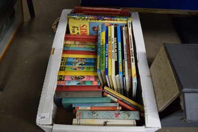 Lot 694 - BOX OF VARIOUS VINTAGE CHILDREN'S BOOKS TO...