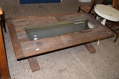 Lot 282 - A large rectangular coffee table