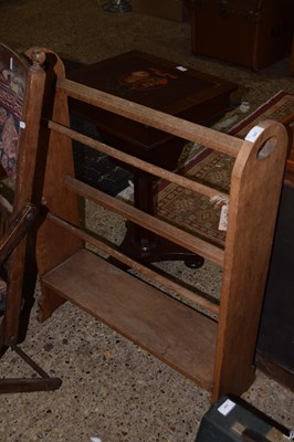 Lot 307 - An oak towel rail