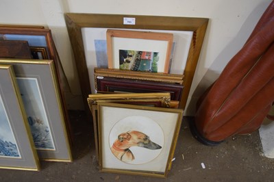 Lot 703 - MIXED LOT OF FRAMED PICTURES