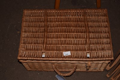 Lot 812 - A wicker picnic hamper and contents