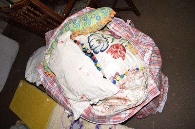 Lot 817 - A large bag of assorted cushions and fabrics