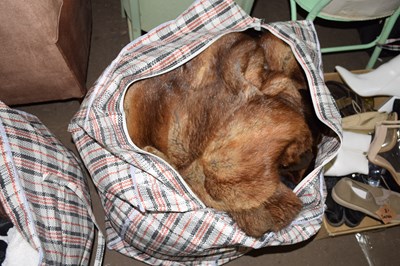 Lot 829 - A bag of vintage fur