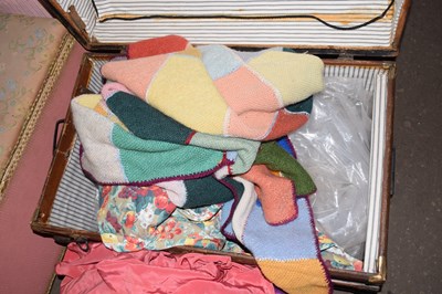 Lot 851 - A trunk and contents