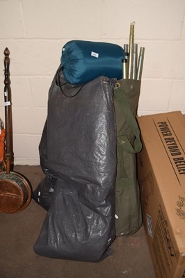 Lot 882 - Quantity of camping equipment