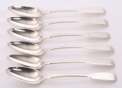 Lot 25 - Group of six Victorian fiddle pattern dessert...