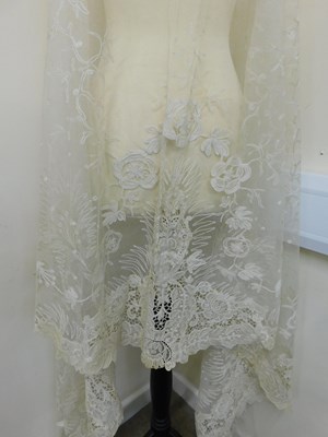 Lot 151 - An early 20th century wedding veil (in two parts)