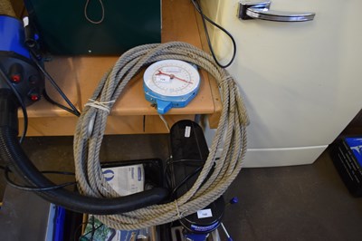 Lot 734 - VINTAGE HANGING SCALES AND A ROLL OF ROPE