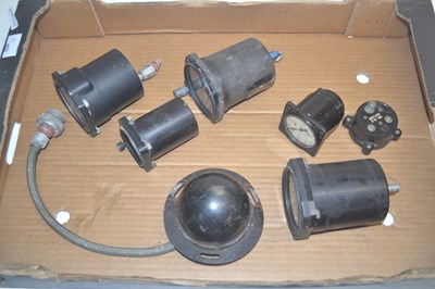 Lot 465 - Box: an assortment of aeronautical instruments...