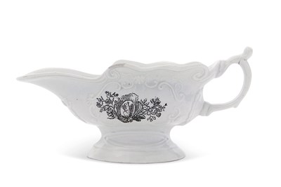 Lot 82 - An 18th Century Worcester porcelain sauce boat...