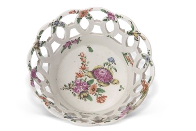 Lot 88 - An 18th Century Worcester porcelain basket...